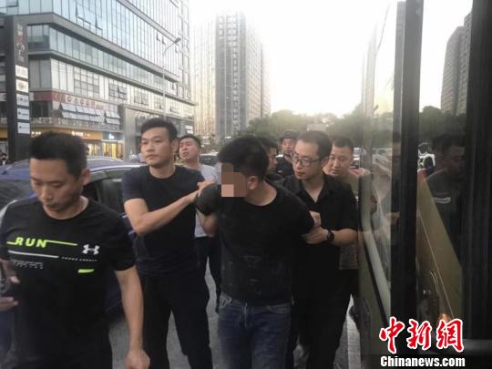 抓捕現(xiàn)場。警方 供圖